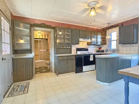 Kitchen - 135 Long Plain Rd, Whately, MA 01093 photo 3 of 7