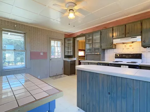 Kitchen - 135 Long Plain Rd, Whately, MA 01093 photo 2 of 7