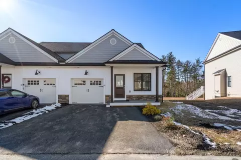 42 Compass Point Dr #42, Douglas, MA 01516