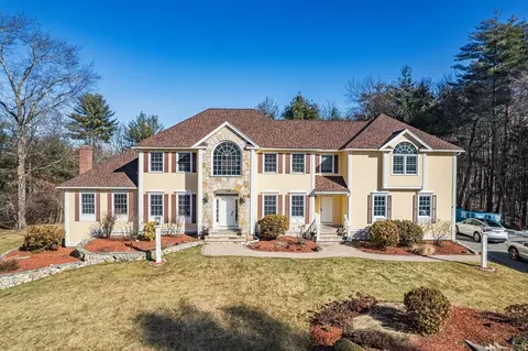 29 Somerset Dr, Andover, MA 01810