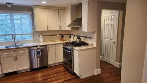Kitchen - 316 Captain Lijahs Rd, Barnstable, MA 02632 photo 5 of 8