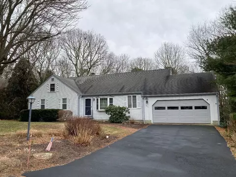 316 Captain Lijahs Rd, Barnstable, MA 02632