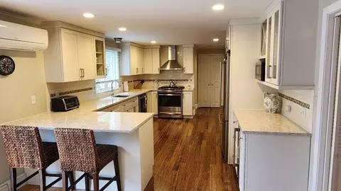 Kitchen - 316 Captain Lijahs Rd, Barnstable, MA 02632 photo 2 of 8
