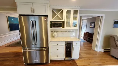 Kitchen - 316 Captain Lijahs Rd, Barnstable, MA 02632 photo 8 of 8
