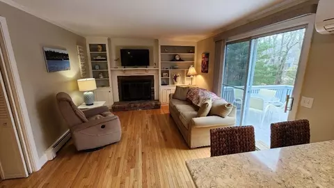 Living - 316 Captain Lijahs Rd, Barnstable, MA 02632 photo 3 of 6