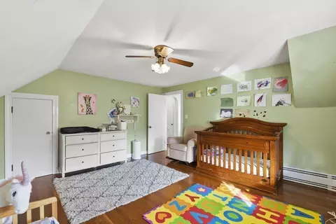 Bedroom - 512 Mower St, Worcester, MA 01602 photo 5 of 8