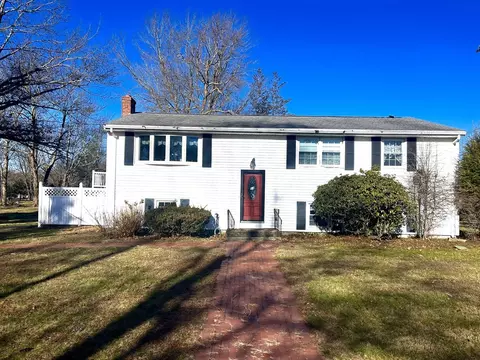 13 Loganberry, Abington, MA 02351