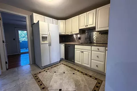 Kitchen - 70 North St #E, Hyannis, MA 02601 photo 3 of 5