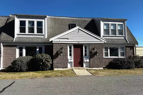 70 North St #E, Hyannis, MA 02601