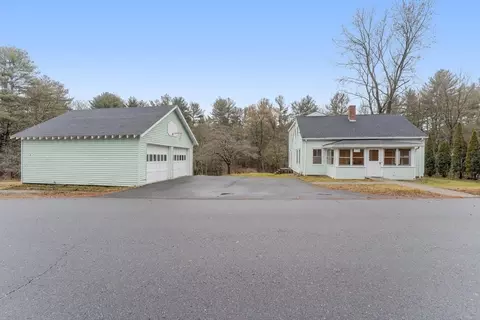 Exterior - 75 Elm St, Upton, MA 01568 photo 1 of 4