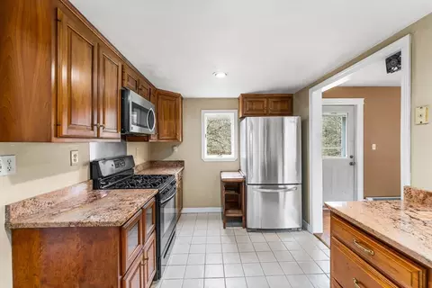 Kitchen - 75 Elm St, Upton, MA 01568 photo 2 of 4