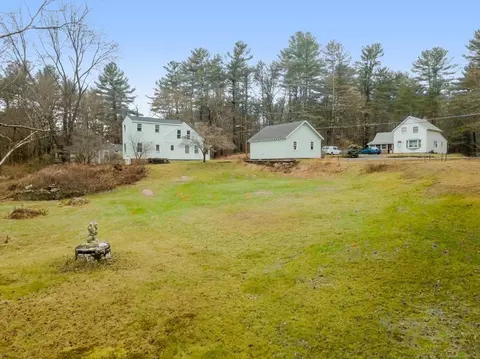 Exterior - 75 Elm St, Upton, MA 01568 photo 4 of 4