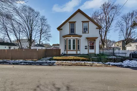 8 Pelham Ave, Methuen, MA 01844
