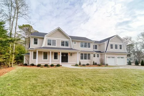 206 Meadow Nck, Falmouth, MA 02536
