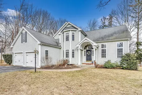 3 Kelber Dr, Marlborough, MA 01752