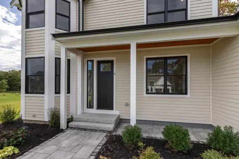 5 Casper Cir, Mashpee, MA 02649 photo 3