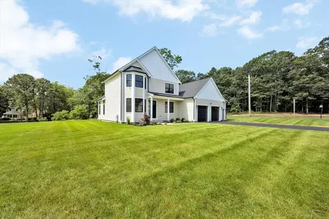 5 Casper Cir, Mashpee, MA 02649 photo 1