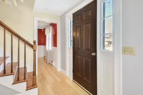 Entry Way - 10 Crowningshield Rd, Worcester, MA 01604 photo 1 of 1
