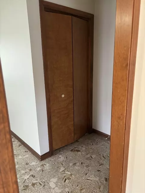 Bedroom - 73-75 Glenham St, Springfield, MA 01104 photo 2 of 2