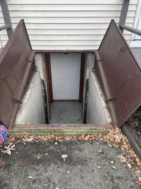 Exterior - 73-75 Glenham St, Springfield, MA 01104 photo 6 of 6