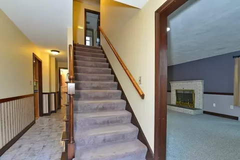 Entry Way - 24 Casey St, Canton, MA 02021 photo 2 of 3