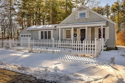 1 Lake View Ave, Brookfield, MA 01506