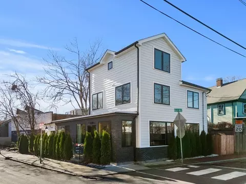 131 Sherman St, Cambridge, MA 02140