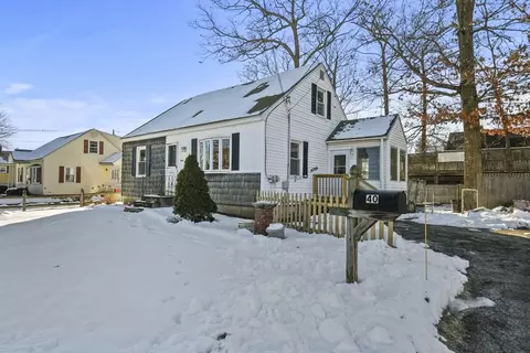 40 Theresa Ct, Manchester, NH 03103