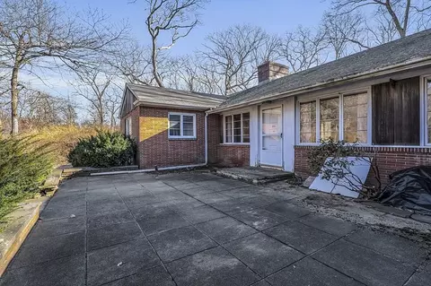 Exterior - 90 E Border Rd, Malden, MA 02148 photo 10 of 10
