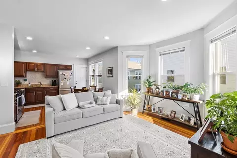 153 Cornell St #1, Boston, MA 02131