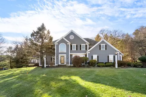 61 Cudworth Ln, Sudbury, MA 01776