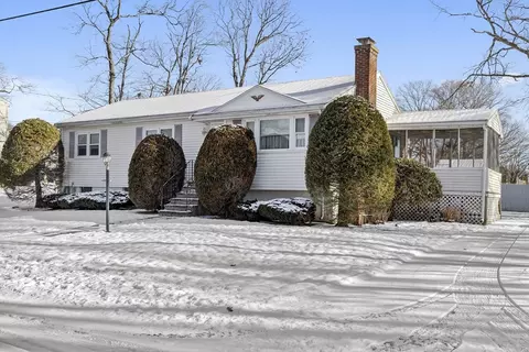 55 Adelaide St, Randolph, MA 02368