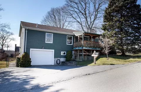 411 Emmett St, Fall River, MA 02721