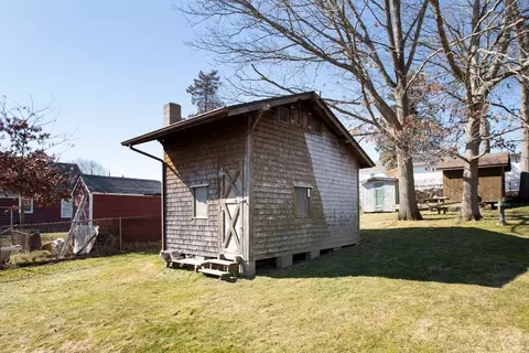 Exterior - 411 Emmett St, Fall River, MA 02721 photo 11 of 12
