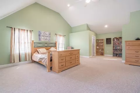 Bedroom - 160 River Rd W, Berlin, MA 01503 photo 4 of 6