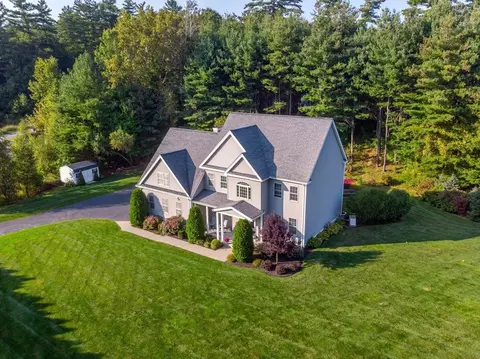 Exterior - 160 River Rd W, Berlin, MA 01503 photo 3 of 11