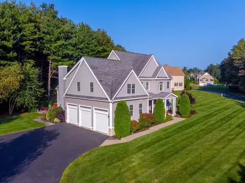 Exterior - 160 River Rd W, Berlin, MA 01503 photo 4 of 11