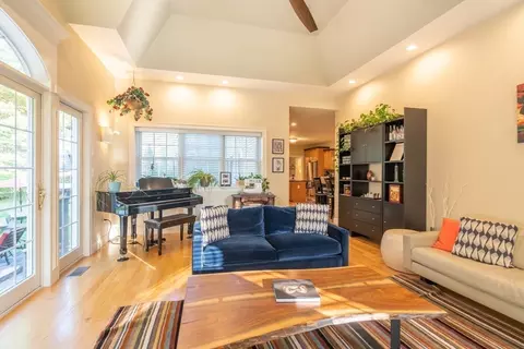 Living - 160 River Rd W, Berlin, MA 01503 photo 2 of 5