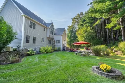 Exterior - 160 River Rd W, Berlin, MA 01503 photo 8 of 11