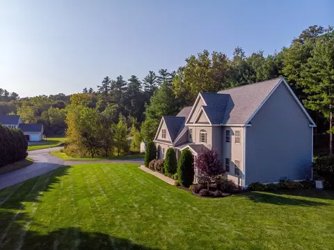 Exterior - 160 River Rd W, Berlin, MA 01503 photo 5 of 11
