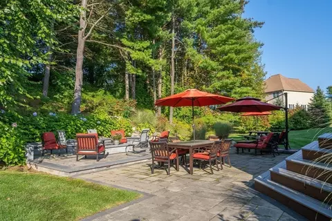 Exterior - 160 River Rd W, Berlin, MA 01503 photo 10 of 11