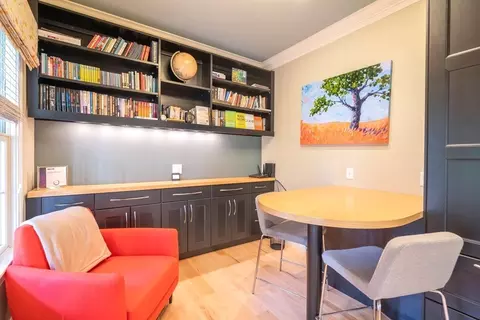 Dining - 160 River Rd W, Berlin, MA 01503 photo 1 of 2