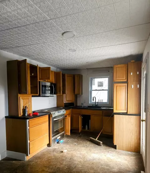 Kitchen - 17 Sherwin St, Ware, MA 01082 photo 1 of 2