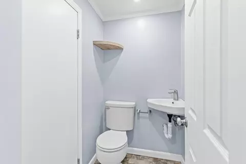 Bath - 17 Dibble Rd, Lynn, MA 01904 photo 6 of 6