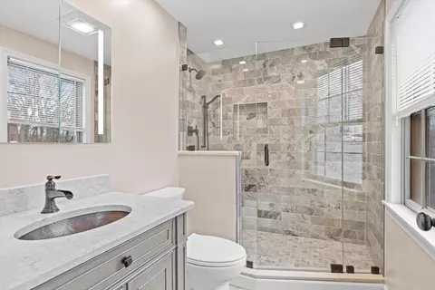 Bath - 17 Dibble Rd, Lynn, MA 01904 photo 2 of 6