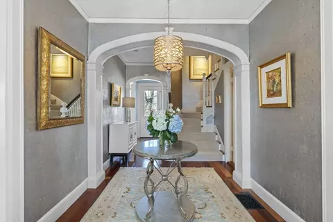 Entry Way - 11 Gregory St, Marblehead, MA 01945 photo 1 of 1