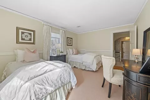 Bedroom - 11 Gregory St, Marblehead, MA 01945 photo 2 of 5