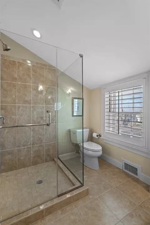 Bath - 11 Gregory St, Marblehead, MA 01945 photo 7 of 7