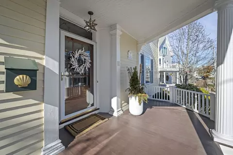 Exterior - 11 Gregory St, Marblehead, MA 01945 photo 3 of 12