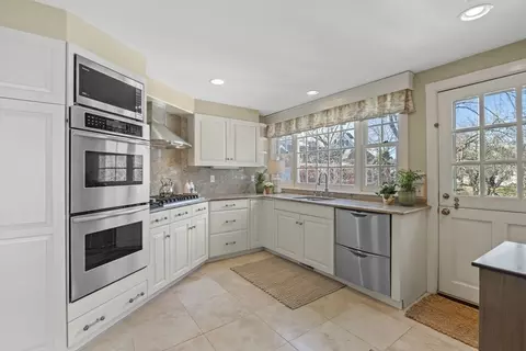 Kitchen - 11 Gregory St, Marblehead, MA 01945 photo 1 of 2